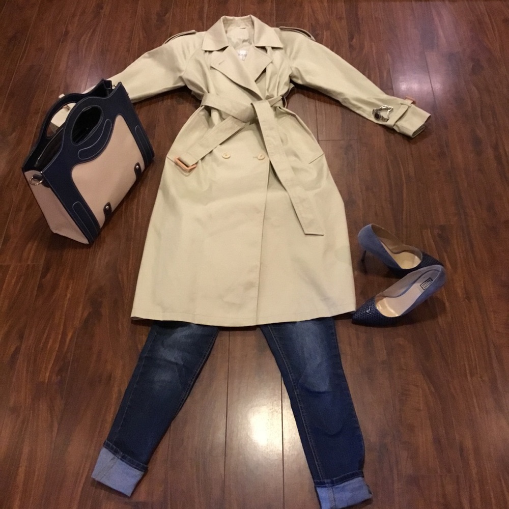 Mint Condition-Amanda Smith Rain Trench Coat